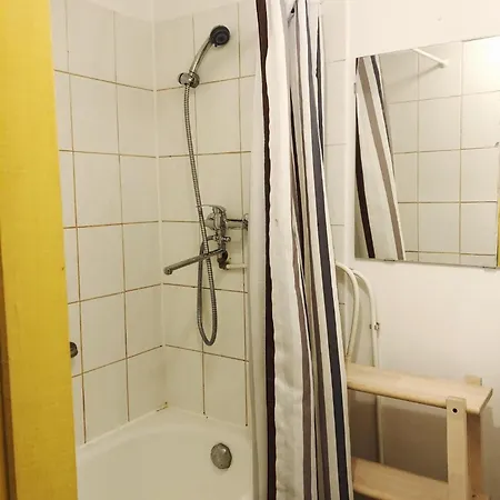 Koka Majina Ar Darzu Blakus Lielupei * Jūrkalne